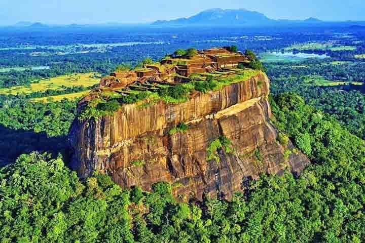 Essa era a antiga capital do Reino do Celião, que havia desaparecido, e foi redescoberta em 1831, escondida na densa selva do Sri Lanka.