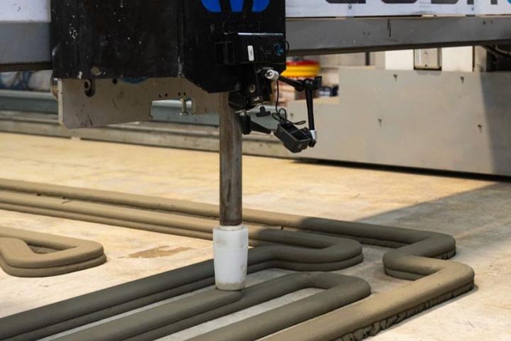 “A impressora oferece infinitas possibilidades de execução, para os mais variados projetos, o que oferece extrema flexibilidade de ideias para os clientes tanto para impressão de casas quanto para mobiliários e afins”, declarou Daniel Katz. 
