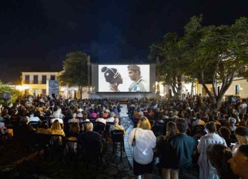 A 28ª Mostra de Tiradentes promove exibição de filmes, gratuitamente, ao ar livre -  (crédito: Leo Lara/Divulgação)