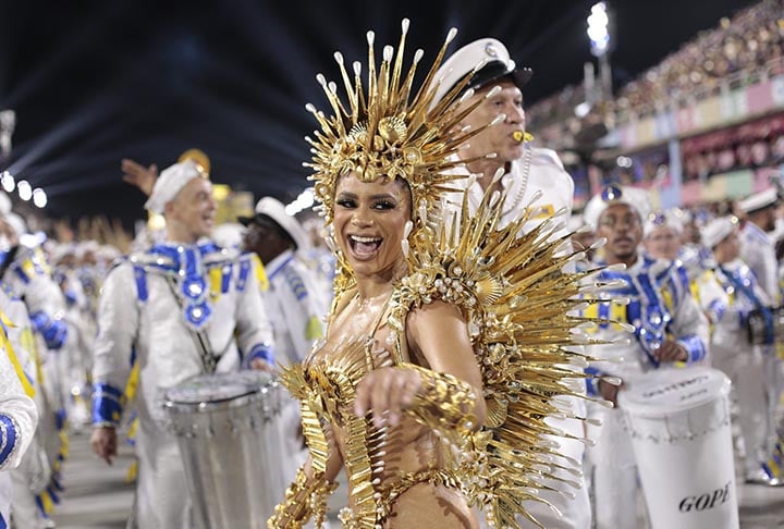 Esse envolvimento com o Carnaval comprova a forte conexão de Lexa com a cultura carioca, e sua ascensão como rainha de bateria apenas solidifica seu status como uma verdadeira estrela do Rio de Janeiro.