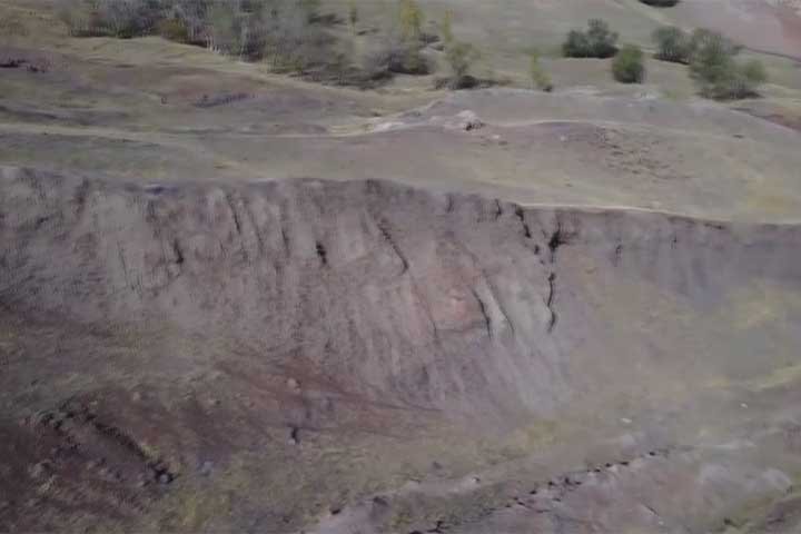 Segundo o arcebispoÂ James Ussher, NoÃ© nasceu emÂ 2.948 a.C.Â e morreu com 950Â anos emÂ 1.998 a.C.Â Seus trÃªs filhos mais conhecidos eramÂ Sem,Â CamÂ ou CÃ£ eÂ JafÃ©.