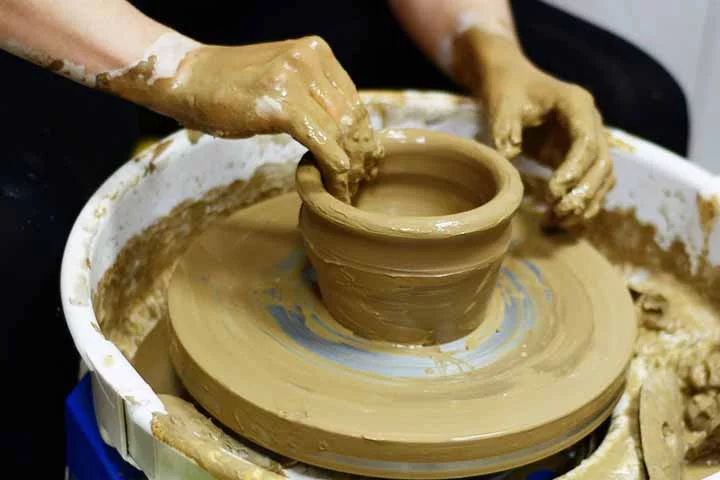 Beleza, resistência e durabilidade: origem e tipos de cerâmica pelo mundo - Imagem de Urszula por Pixabay