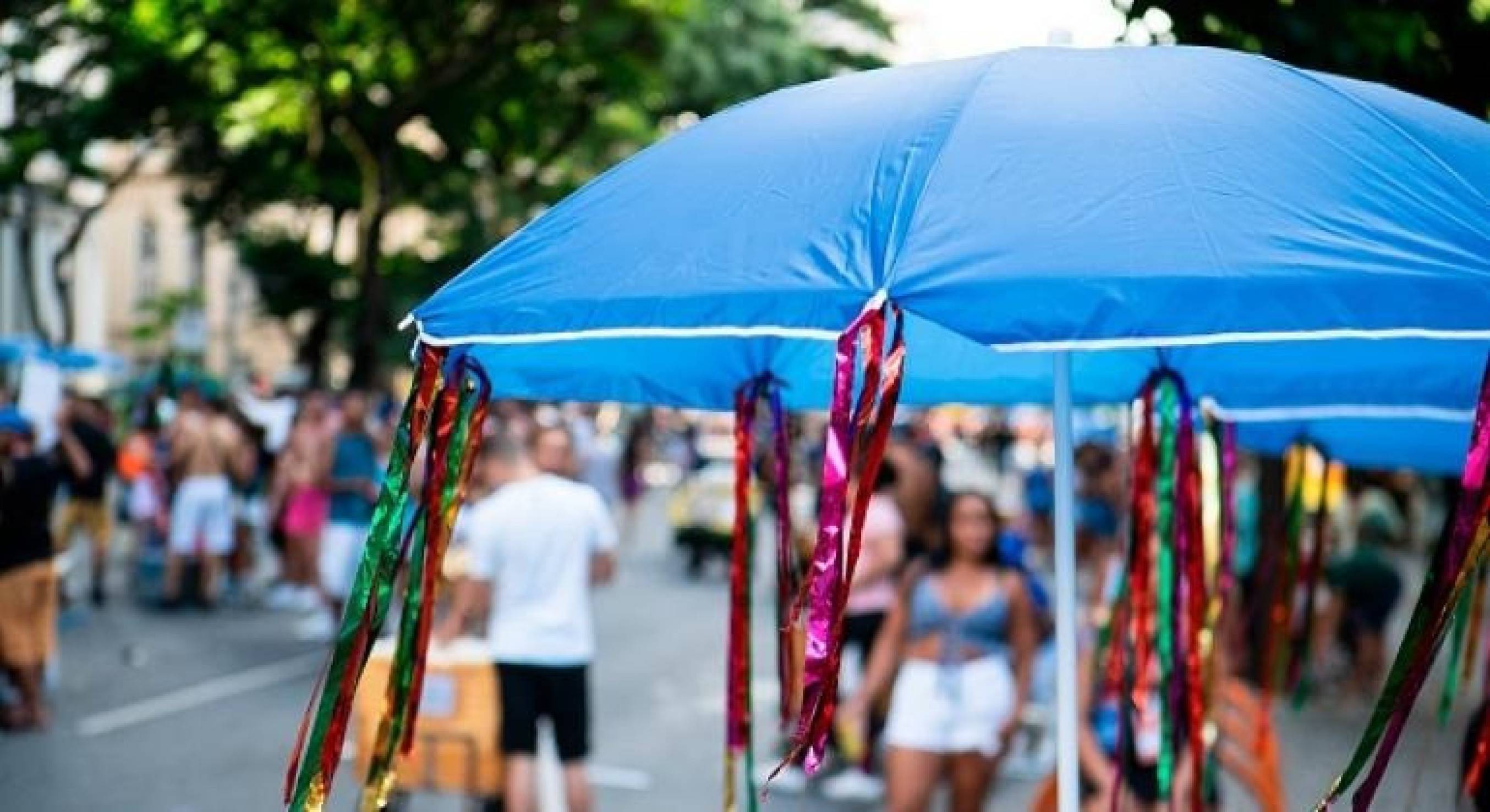 Carnaval BH: em dez vias, ambulantes só poderão vender cervejas da Ambev