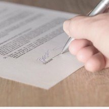 Cemitério é condenado por cobrança indevida de taxa de manutenção - Reprodução/Freepik