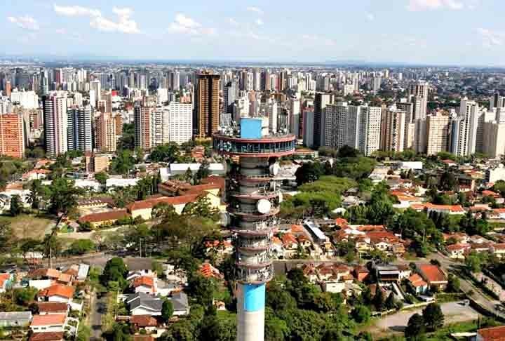 13º lugar: Curitiba - O aluguel médio na capital do Paraná é R$ 41,59/m². A população da cidade é de 1,7 milhão de habitantes. 


