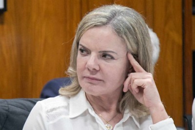 "Nova sanção do governo Trump ao ministro Alexandre de Moraes é um ato violento e arrogante", disse Gleisi -  (crédito: Platobr)