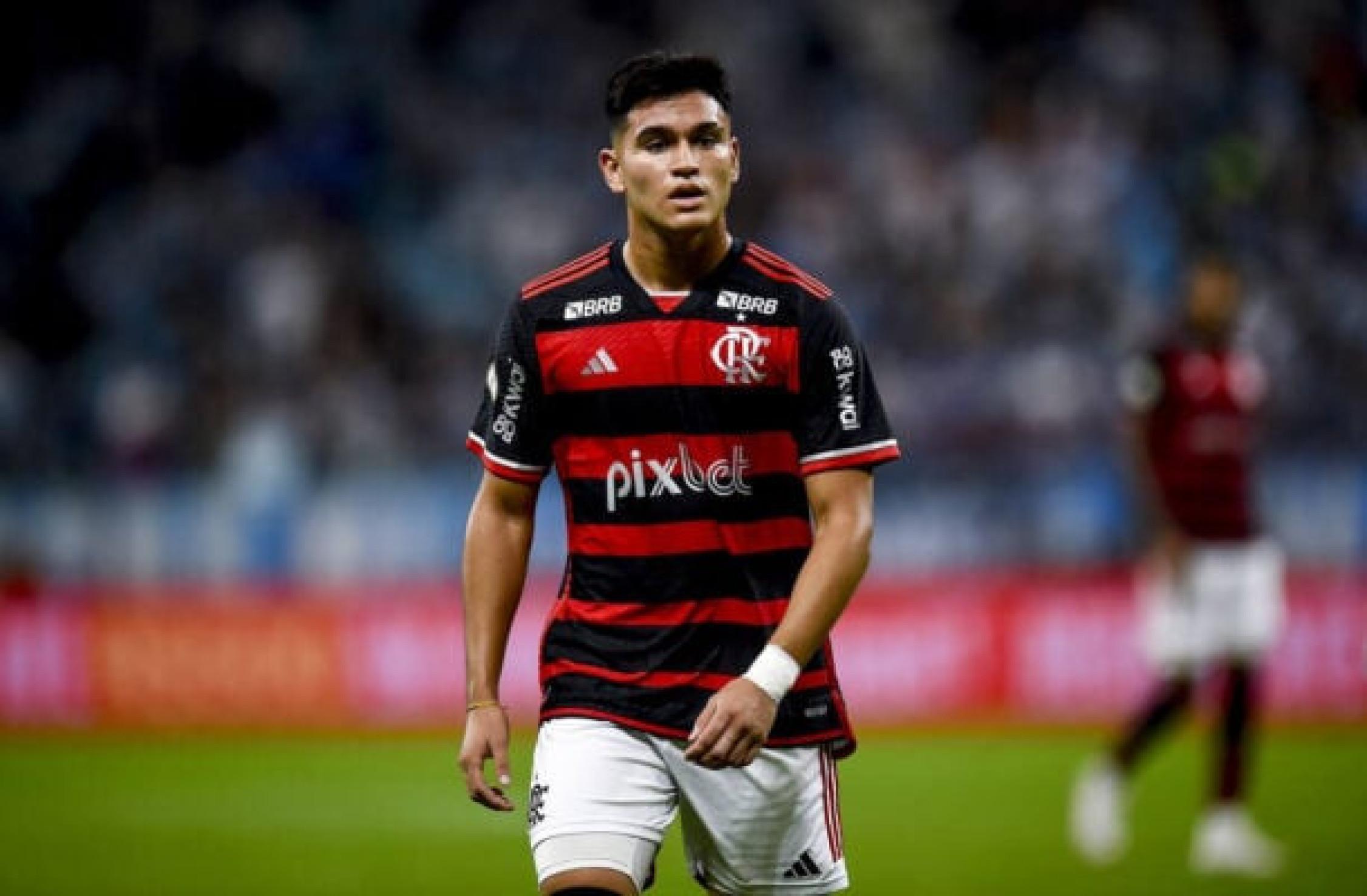 Flamengo empresta Alcaraz para clube da Inglaterra
