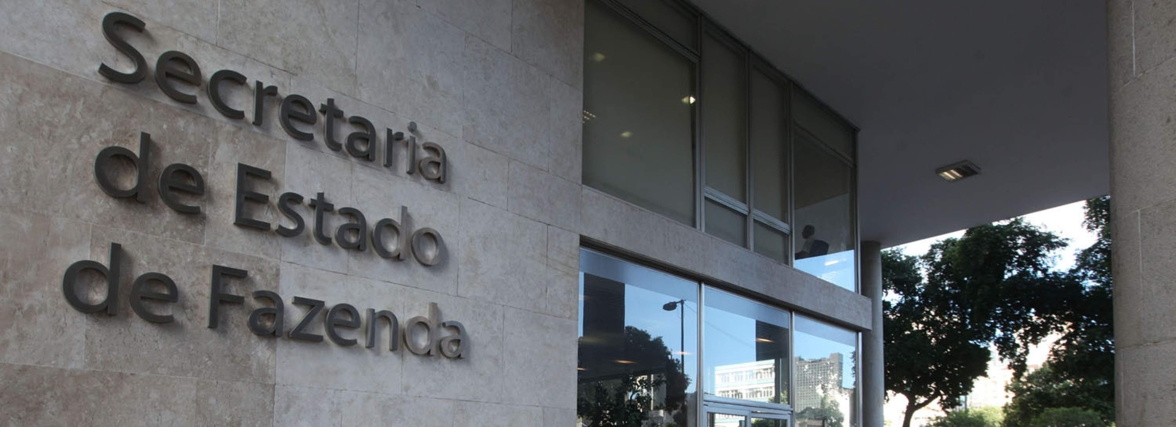 Governo do Rio anuncia concurso público para auditor fiscal e analista