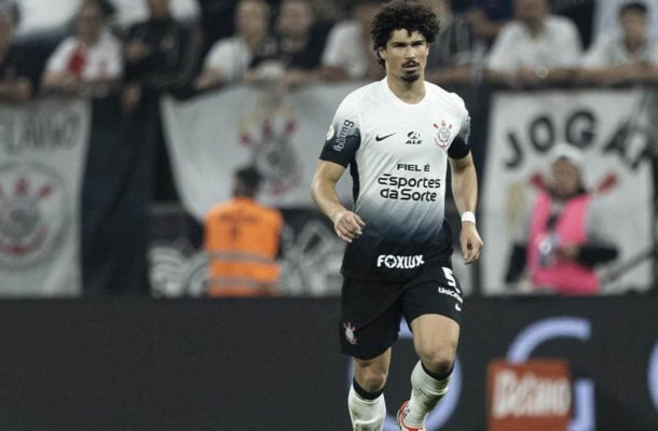 André Ramalho valoriza vitória do Corinthians e cobra atenção da defesa
