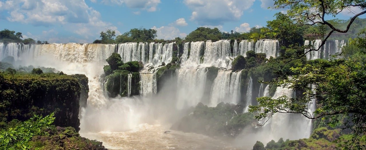 O Parque Nacional do Igua&ccedil;u &eacute; patrim&ocirc;nio mundial natural da Unesco desde 1987, com o maior conjunto de quedas d'&aacute;gua do mundo- Kent DuFault por Pixabay 