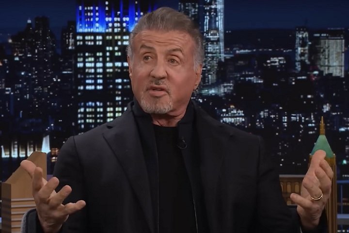 Em 2014, astros Stallone e Bruce Willis tiveram conflito; relembre rixas entre famosos