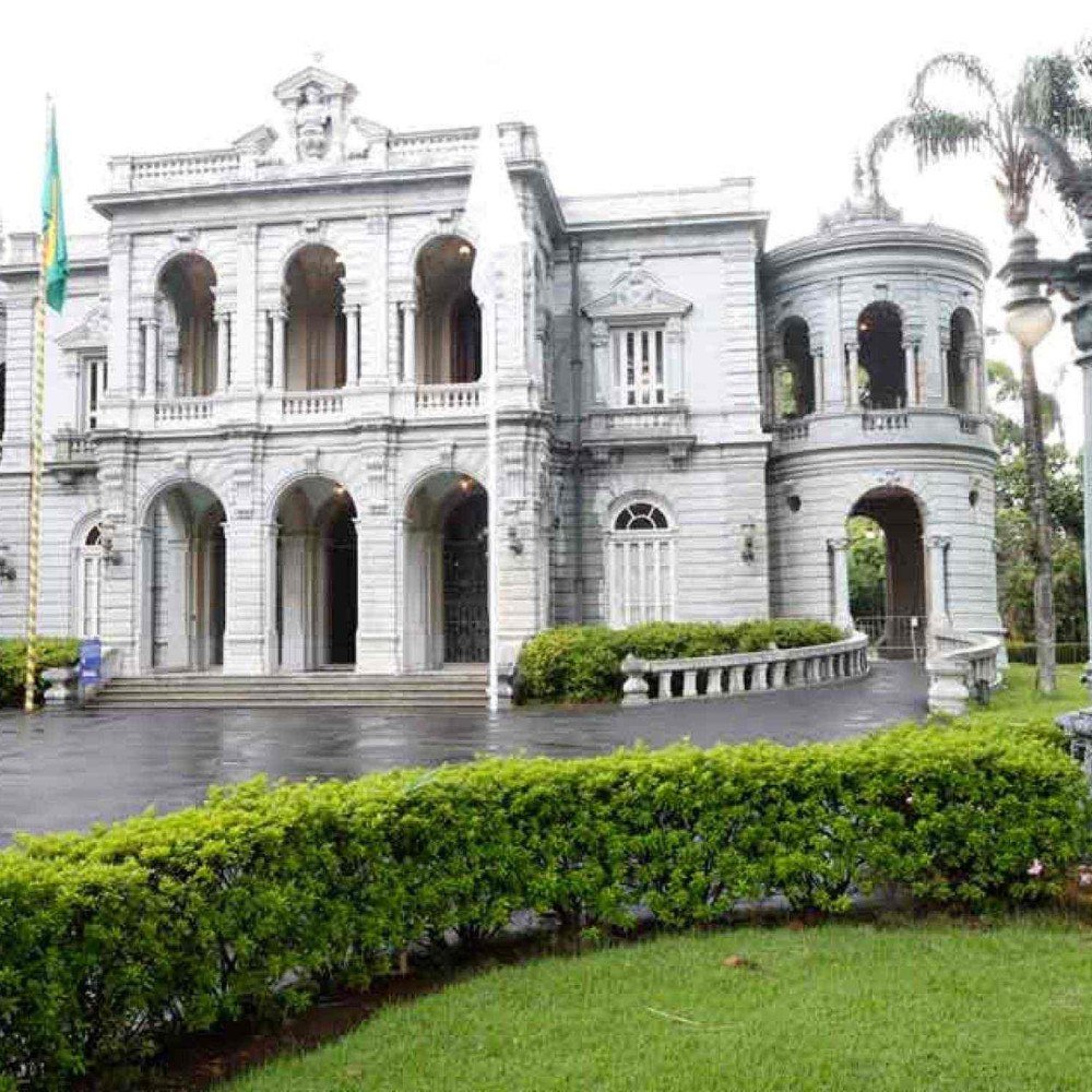 Ex-governadores criticam Zema por alugar Pal&aacute;cio da Liberdade