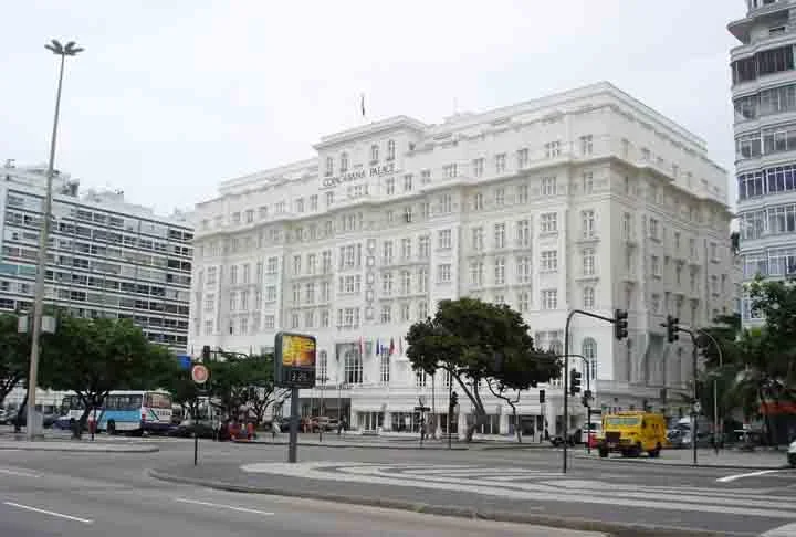 Gire assinou outros edifícios célebres do Rio de Janeiro, como o Hotel Glória, o Copacabana Palace Hotel (foto) e o Palácio das Laranjeiras. 

