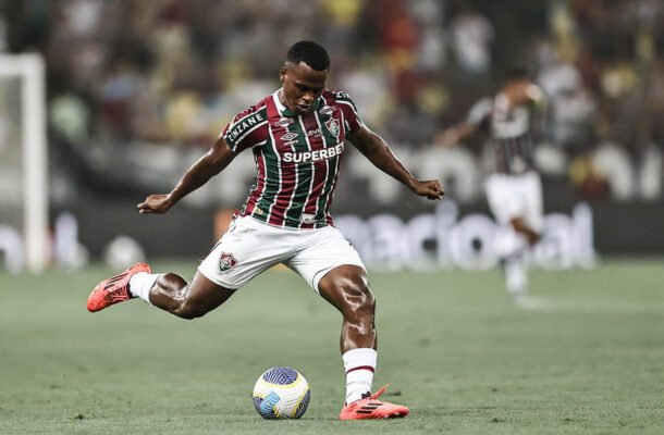 ARIAS - Para variar, jogou muito. Fez grandes jogadas e em uma delas deixou Keno na cara do gol, mas o atacante desperdiçou. O melhor do Fluminense - Nota 7,5 - Lucas Merçon/Fluminense