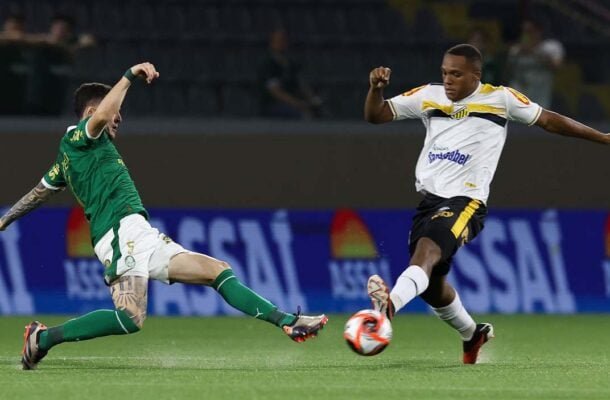 ANIBAL MORENO - Fez alguns desarmes e conseguiu ajudar nas transições de jogadas. NOTA 6,5 - Foto: Cesar Greco/Palmeiras