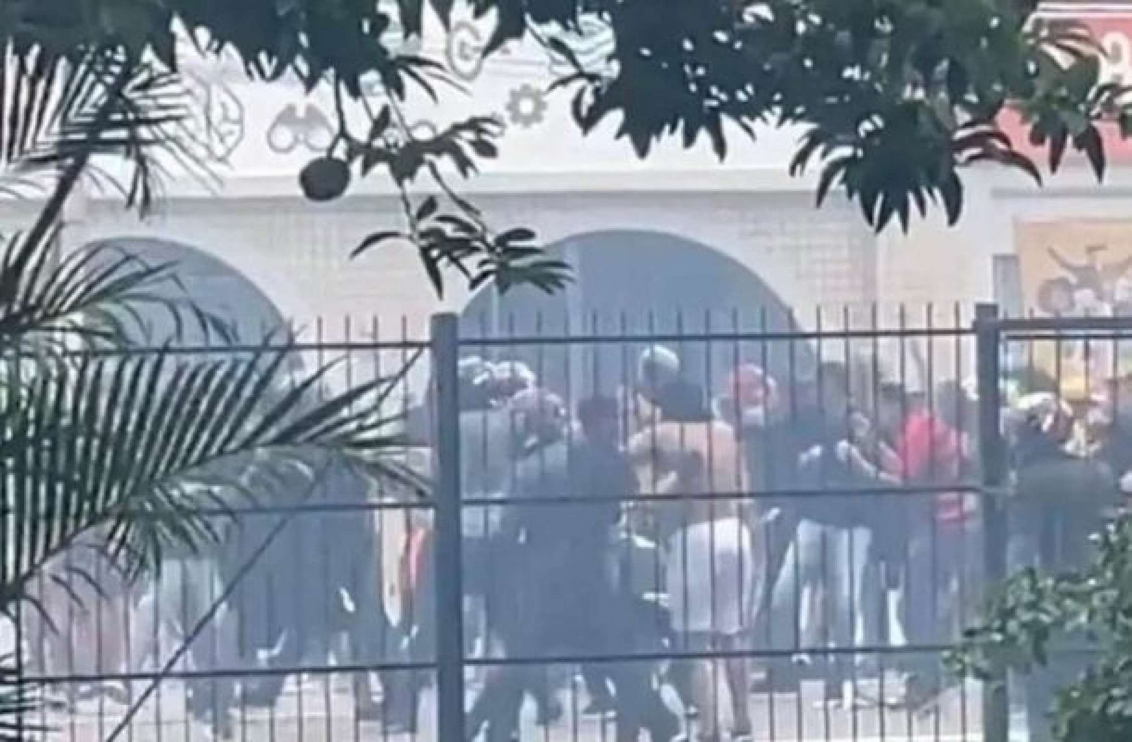 Briga em Recife deixa três internados e 14 detidos