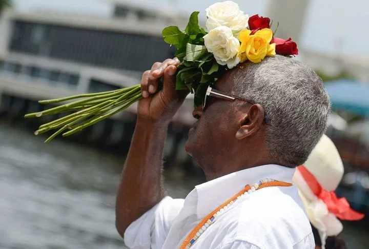 Além de Salvador, a Festa de Yemanjá também é celebrada em outras cidades brasileiras, como Rio de Janeiro, São Paulo, Recife e Olinda. 