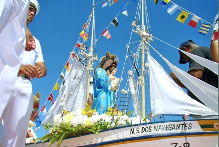 No Dia de Iemanjá, veja quem é a santa católica associada à orixá, no sincretismo religioso