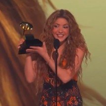 Mulheres Não Choram: Shakira ganha Grammy com álbum em que "se vinga" de ex-marido traidor - reprodução de vídeo 