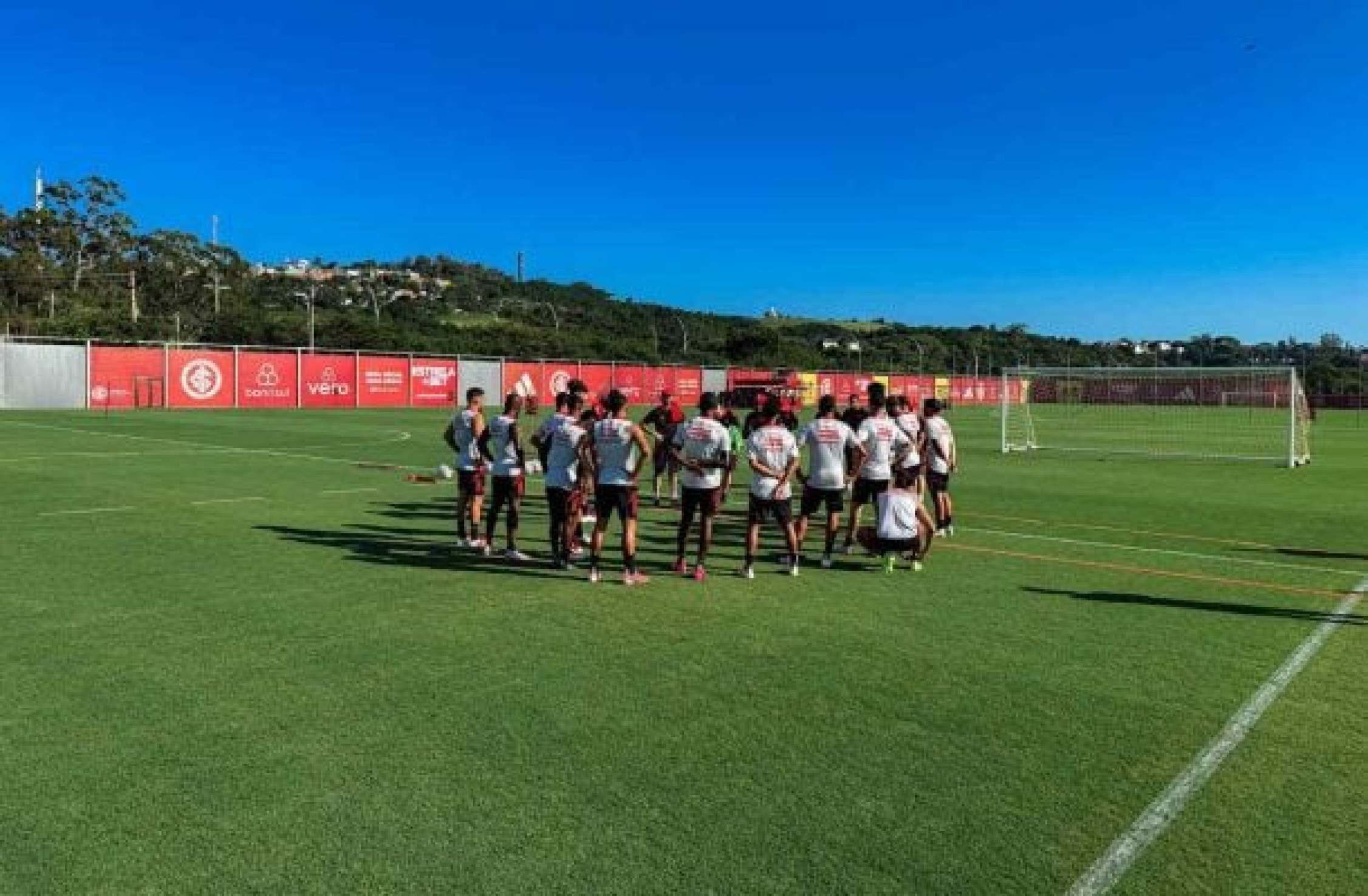 Em situação favorável, Roger deve optar por time alternativo no Inter
