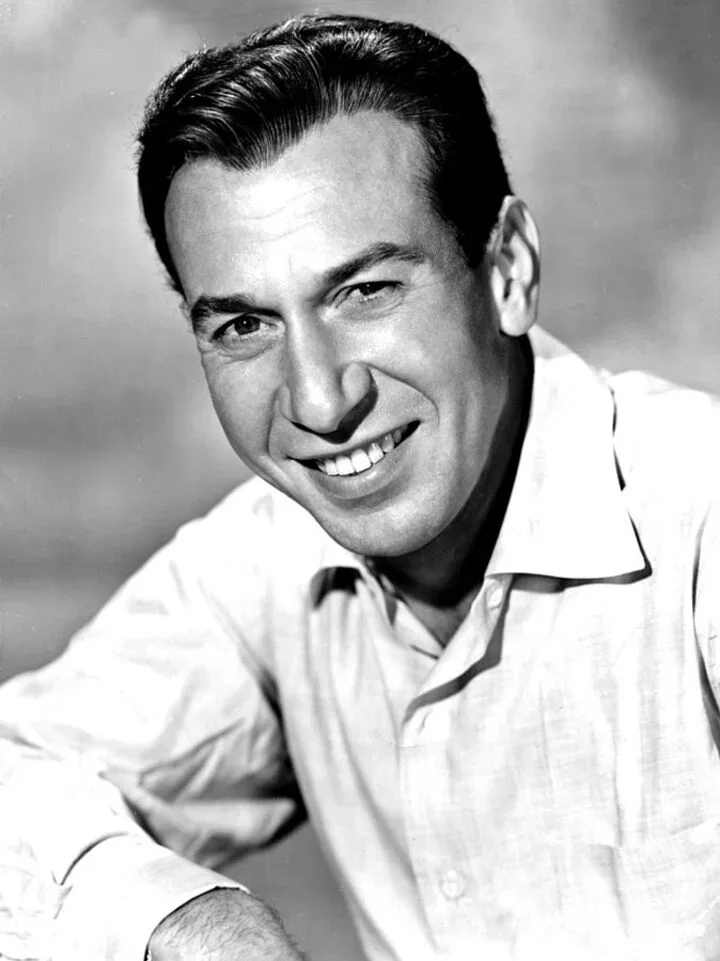 Antes de del Toro, outro ator de origem porto-riquenha, José Ferrer, ganhou o Oscar. Em 1960, ele foi premiado por seu trabalho em “Cyrano de Bergerac