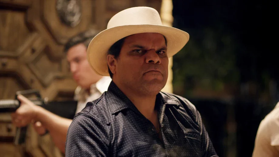 Nos últimos anos, Guzmán atuou em séries famosas. Uma delas é “Narcos” (2015), que tem o brasileiro Wagner Moura no papel do narcotraficante colombiano Pablo Escobar. 
