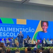 Lula defende alimentação saudável e condena ultraprocessados na merenda - Mayara Souto