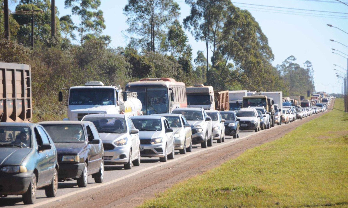 Mais de 50% das mortes registradas em janeiro na BR-040 envolviam pessoas que não faziam o uso do cinto de segurança -  (crédito: Juarez Rodrigues/EM/D.A Press)