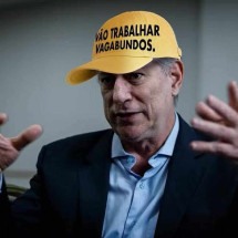 Ciro entra na ‘guerra dos bonés’ de Lula e Bolsonaro: 'Vão trabalhar' - Reprodução/Redes Sociais