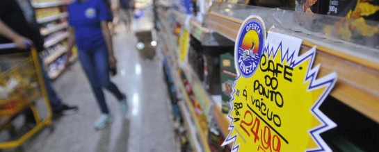 Apesar de haver desacelerado em relação a março (quando havia subido 1,17%), o grupo Alimentação e bebidas segue como principal responsável pela inflação, com uma alta de 0,82% em abril -  (crédito: Minervino Júnior/CB/D.A.Press)