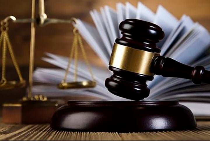 Na sentença, a juíza Maria José França ressaltou que o veto ao embarque sem comprovação de que a bagagem não se adequava às normas infringiu o princípio da transparência, constante do Código de Defesa do Consumidor. A companhia foi condenada a pagar R$ 5 mil por danos morais, além de ressarcir o valor da passagem aérea.
