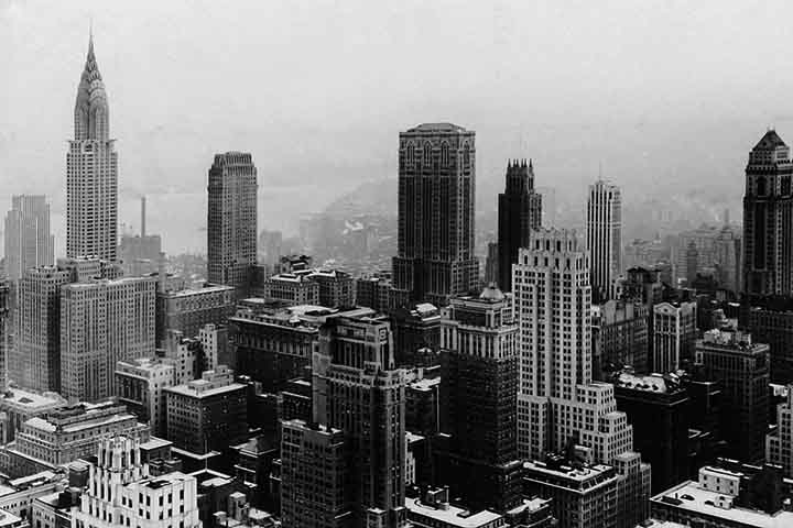 Nova York nasceu no sul de Manhattan e foi se expandindo para o norte durante o século XIX. Na ilha se encontram os maiores edifícios da cidade.
