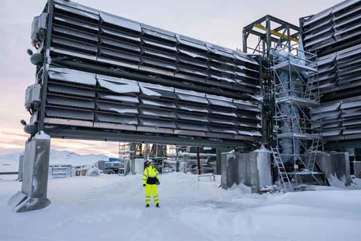 Este é o primeiro sistema viável no mundo capaz de extrair CO2 da atmosfera e armazená-lo debaixo da terra. 

