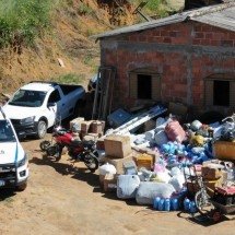 Policiais recuperam carga roubada na BR-381 e homem é preso em ‘depósito’ - PMMG