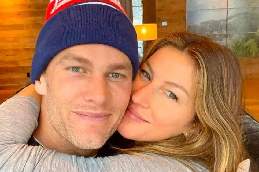 Ainda em fevereiro de 2007, no início do relacionamento entre Tom Brady e Gisele, o jogador de futebol americano foi surpreendido ao saber que seria pai, quando sua ex-namorada, Bridget Moynahan anunciou que estava grávida do quarterback. -Reprodução de Instagram