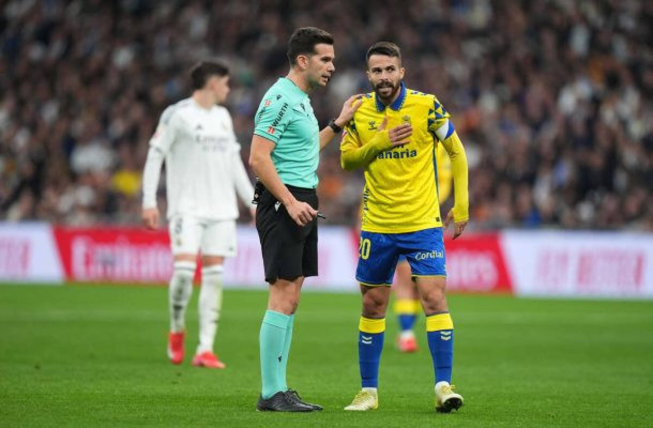 Capitão de time da Espanha anuncia afastamento do futebol por doença Capitão de time da Espanha anuncia afastamento do futebol por doença