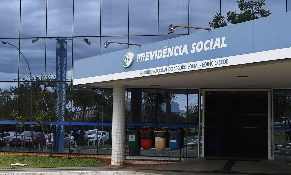 A notícia falsa surgiu na esteira do anúncio do INSS de regulamentação de esquema para a declaração automática da prova de vida dos beneficiários para dispensar a ida aos bancos.   -  (crédito: Agência Senado )