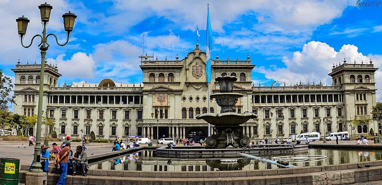 Guatemala (América Central) - 24 pontos. Capital: Cidade da Guatemala.  População: 17,2  milhões -Werner Alonso Bello wikimedia commons