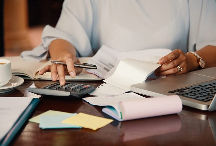 Da mesma forma, alguém que faça a declaração do Imposto de Renda estará automaticamente enquadrado na comprovação automática de vida.  Ou seja, as movimentações da pessoa nos órgãos e empresas significam, na prática, que ela está viva.  