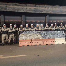 Carga de cocaína avaliada em R$ 60 milhões é apreendida em MG - PMRv/DivulgaÃ§Ã£o