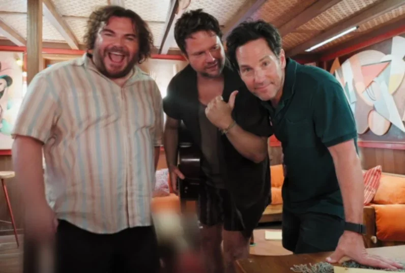 Selton Mello ‘faz um som’ com Jack Black e Paul Rudd nos bastidores de ‘Anaconda’ - Divulgação/Sony Pictures
