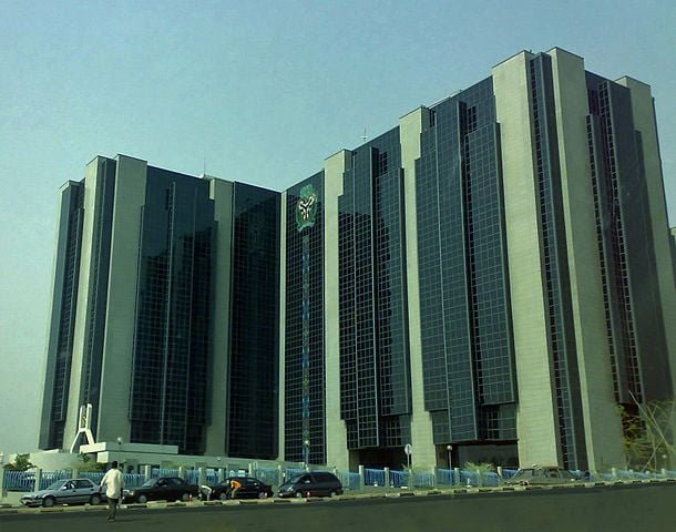 Nigéria (África) - 24 pontos. Capital: Abuja.  População: 218 milhões -Chippla wikimedia commons