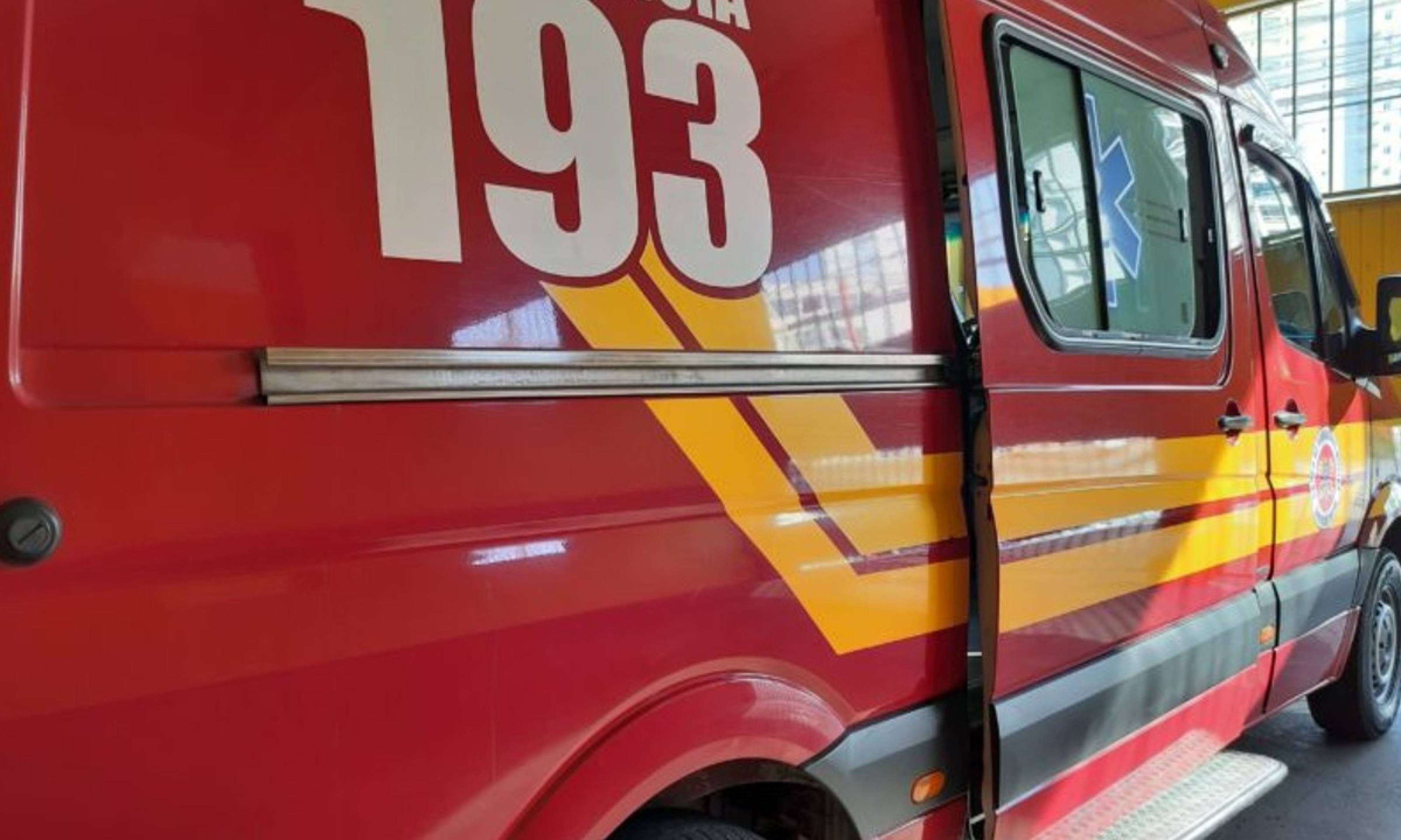Idoso morre carbonizado em incêndio dentro de casa na Grande BH