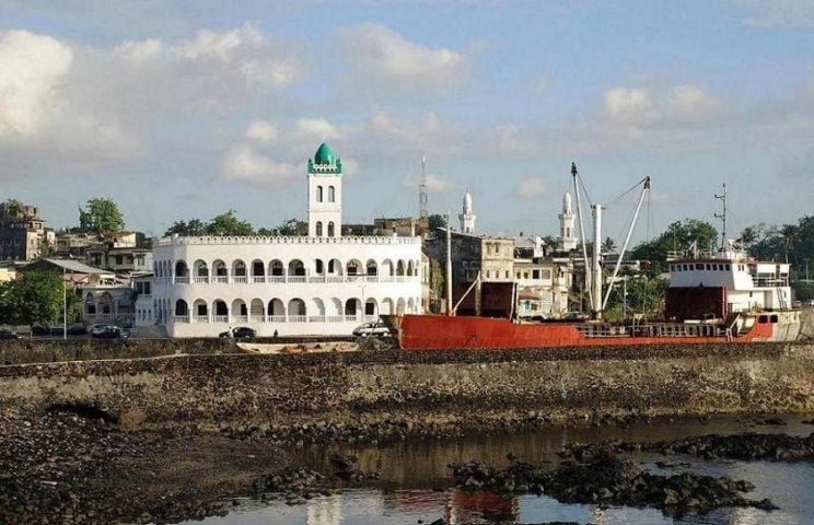 Comores (Leste da África - Ilhas no Oceano Índico) - 19  pontos - Capital: Moroni.  População: 806 mil.  -Sascha Grabow wikimedia commons 