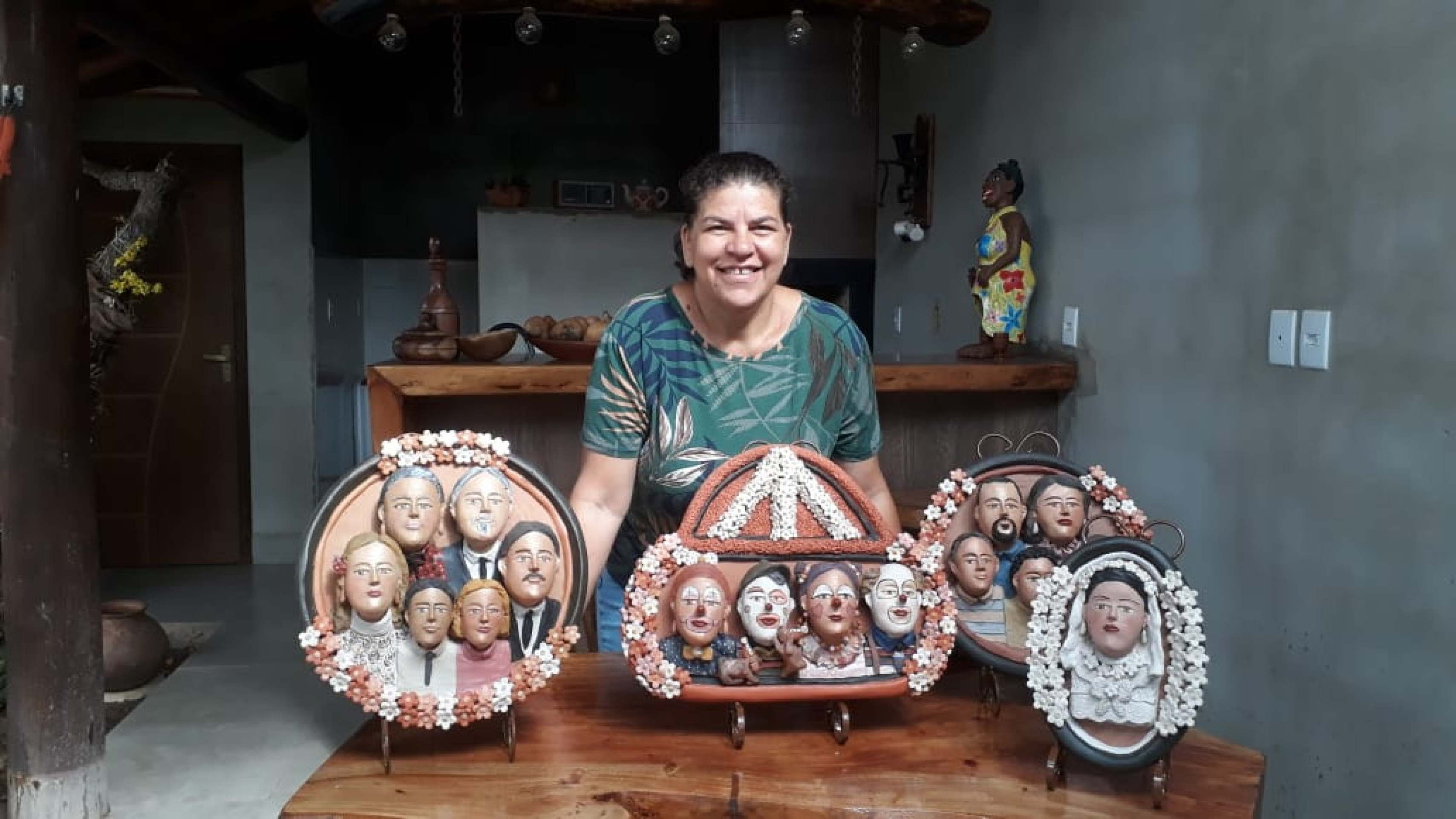 Artesã do sertão mineiro 'participa' do BBB 2025