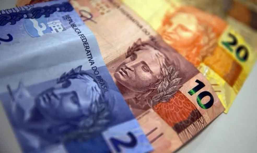 O cÃ¡lculo do benefÃ­cio tambÃ©m mudou com a reforma da previdÃªncia de 2019.  Antes da reforma, a base para o cÃ¡lculo do benefÃ­cio era a mÃ©dia salarial a partir dos 80% maiores salÃ¡rios entre julho de 1994 e o mÃªs anterior ao pedido da aposentadoria.
