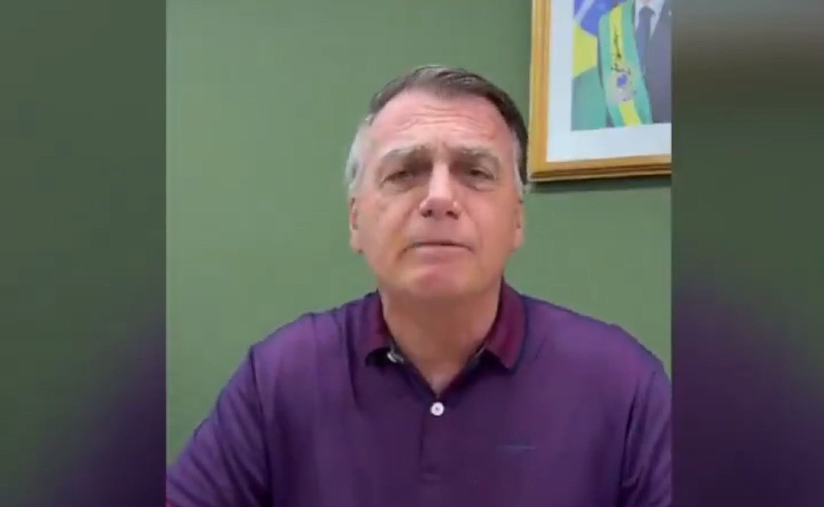Bolsonaro afirma que Lei da Ficha Limpa serve para 'perseguir direita'