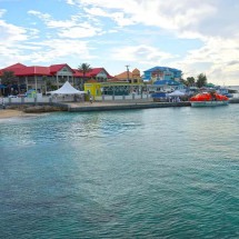 Tremor de magnitude 7,6 sacode Caribe e provoca alerta de tsunami