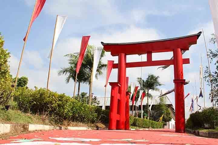 Somente em 28 de junho de 1910, chegou a Santos outro navio, o Ryojun Maru, trazendo mais 906 imigrantes japoneses, que constituíam 247 famílias, divididas entre 518 homens e 391 mulheres, que foram enviados para trabalhar em 17 fazendas de café no Estado de São Paulo.-Divulgação