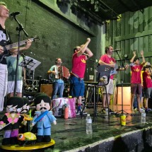 BH: bloco Besourinhos apresenta sucessos dos Beatles em ritmo de carnaval